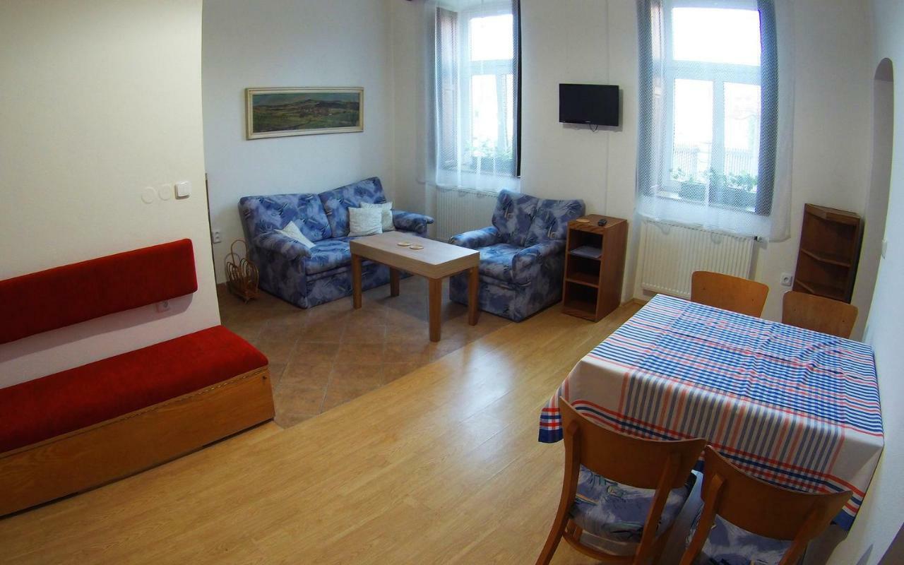 Apartman Nove Hrady Екстер'єр фото